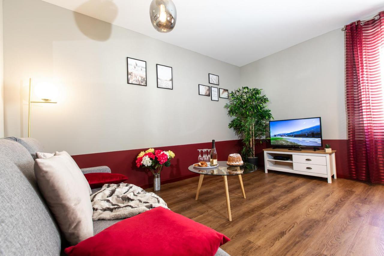 Le Red St Leon : Lit Queen Size * Wifi * Ideal Couple Colmar Dış mekan fotoğraf